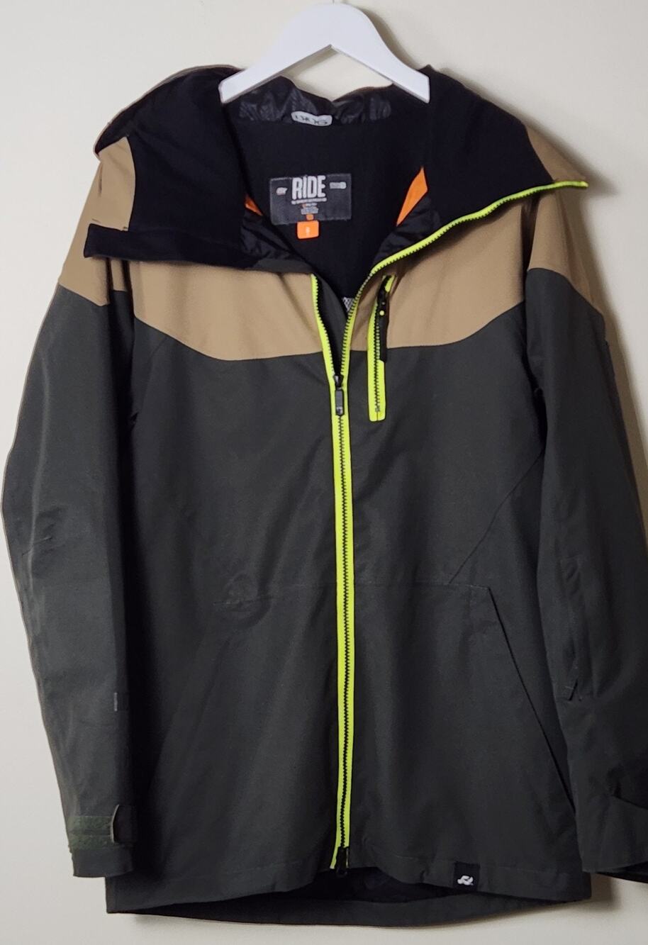 RIDE Strata 15K Georgetown Snowboard Ski Jacket Women's S Blk Tan Neon Hooded